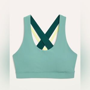 Old Navy Medium Support PowerSoft Strappy
Cross-Back Sports Bra for Women